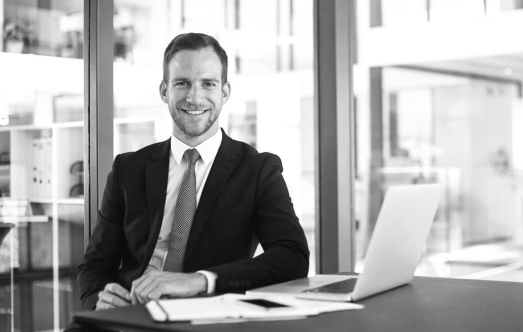 Interaktive Finanzkurse und strukturierte Lernmaterialien